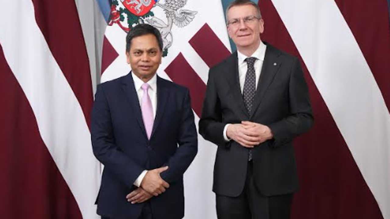 লাটভিয়ার শীর্ষ নেতাদের সঙ্গে রাষ্ট্রদূতের বৈঠক