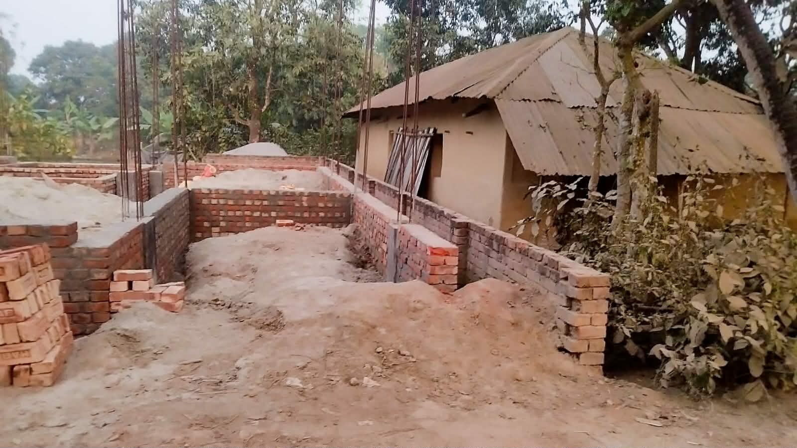 বোমা বিস্ফোরণে রক্তাত শার্শা, আহত ২ শ্রমিক