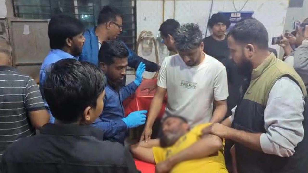 মুন্সীগঞ্জে বিএনপি ও স্বতন্ত্র প্রার্থীর সমর্থকের মধ্যে সংঘর্ষ, আহত ৩